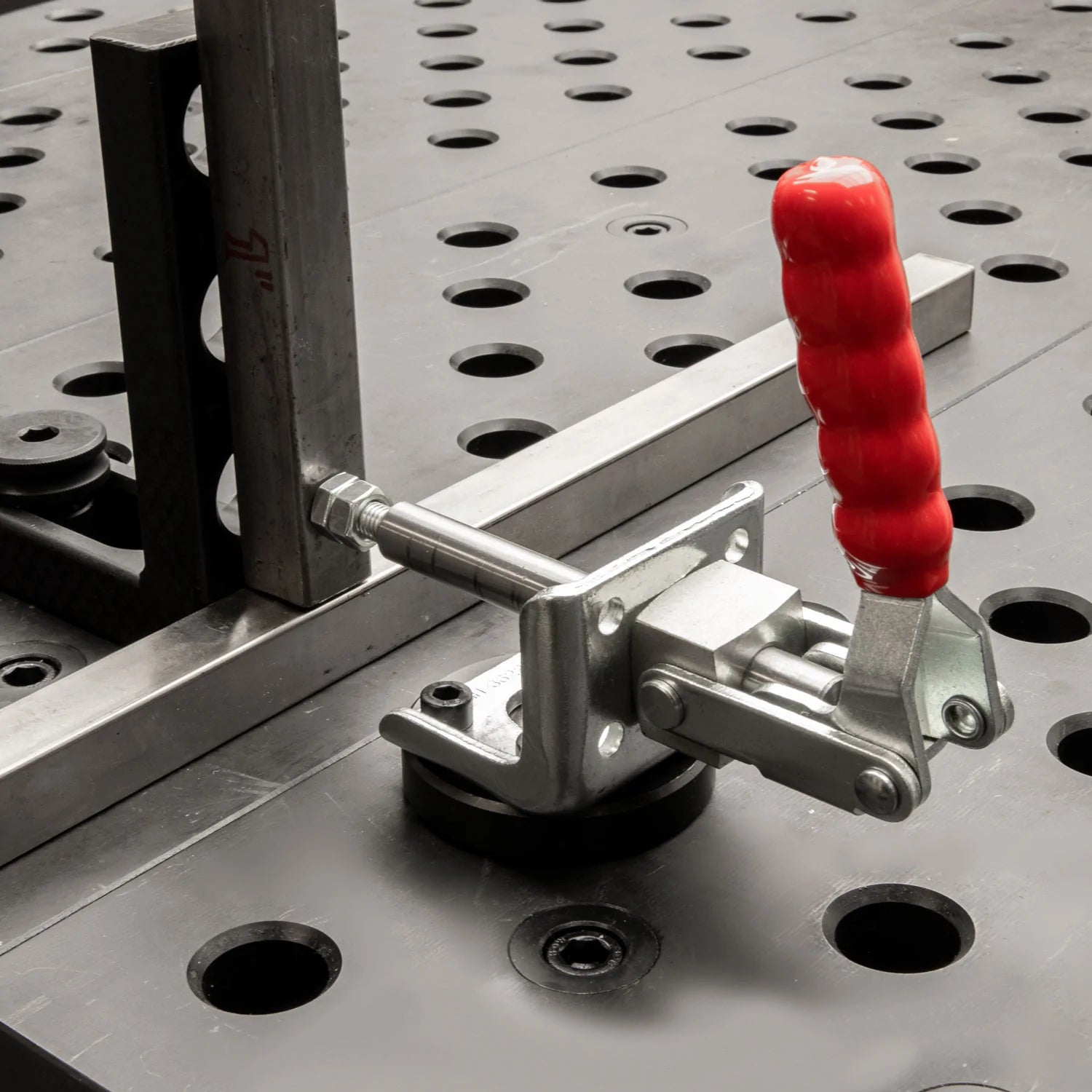 Push/pull Horizontal Toggle Clamp w/ Adapter, 28 mm